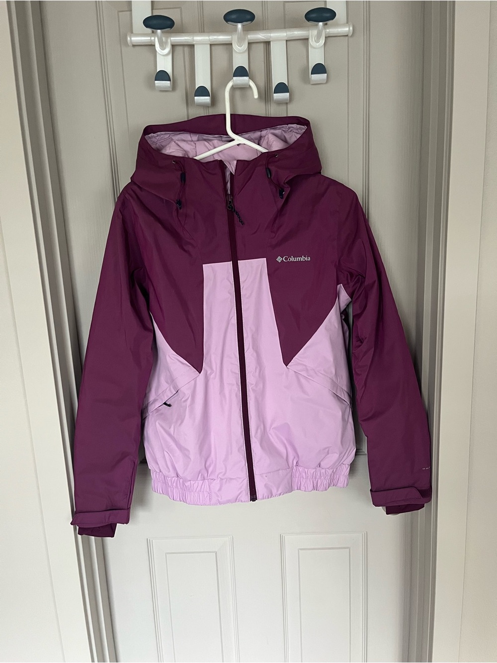 Columbia Two-Tone pink and Light pink Hooded Jacket